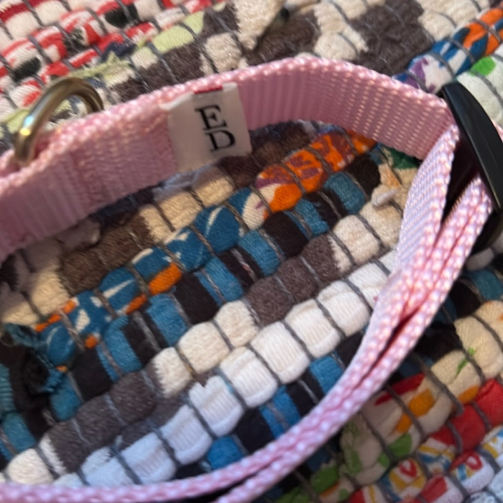 Pink Dog Collar with two slide on bandanas - Picture 2 of 6